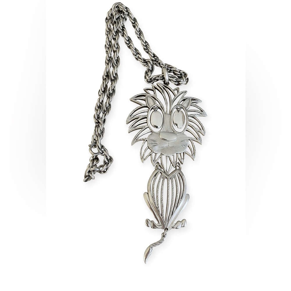 Vintage Lion pendant necklace vintage Alan jewelry silver 1970s jewelry Zoo